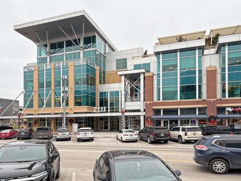 More Photos Of 2111-2283 S 67th St, Omaha Coworking Space