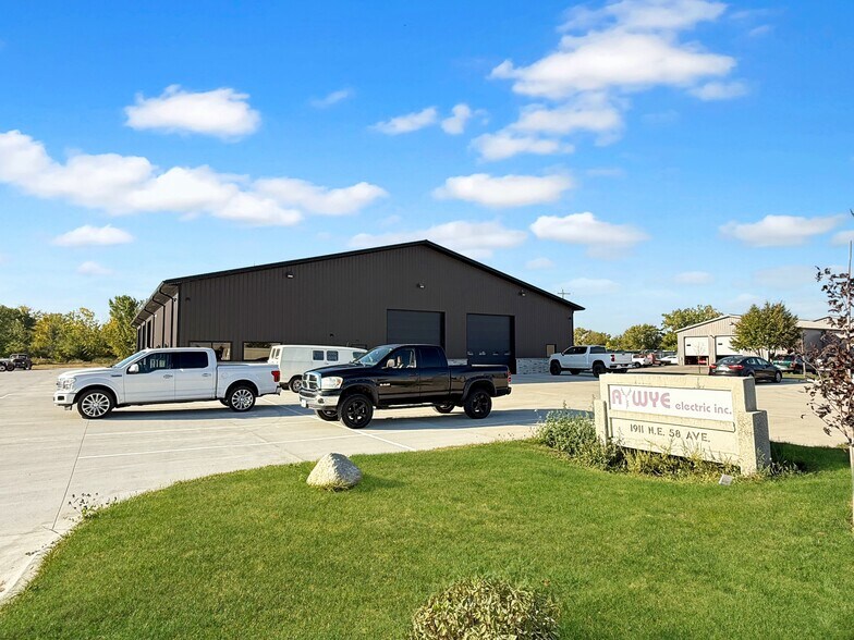 More Photos Of 1911 NE 58th Ave, Des Moines Industrial For Sale