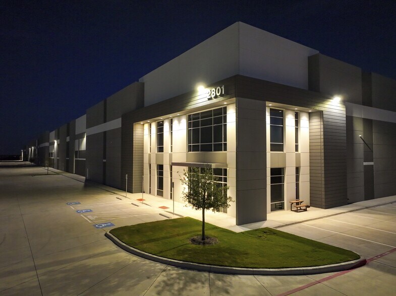 More Photos Of 2801 N State Highway 78, Wylie Warehouse For Lease