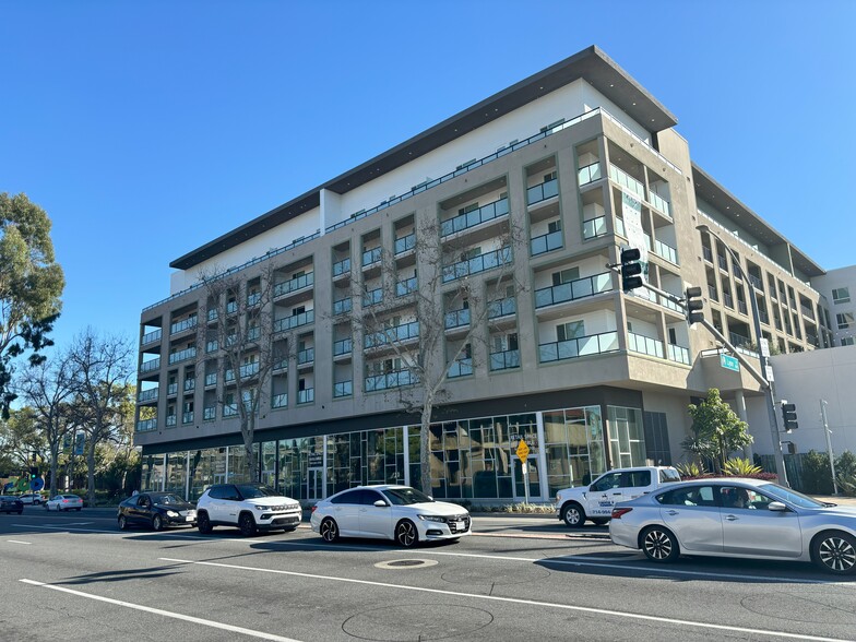 Primary Photo Of 1660 E 1st St, Santa Ana Storefront For Lease