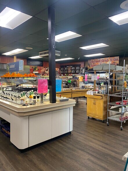 More Photos Of 821 Tiogue Ave, Coventry Supermarket For Sale