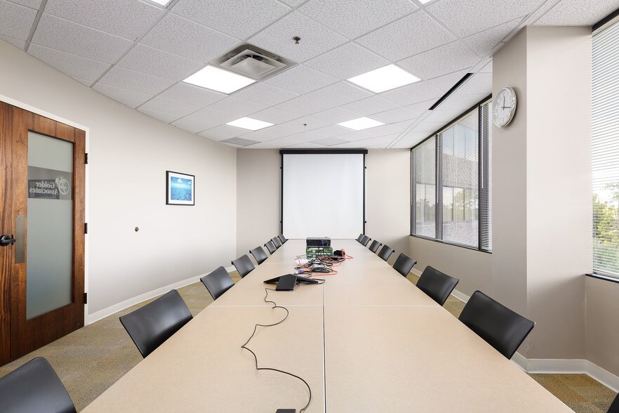 More Photos Of 9428 Baymeadows Rd, Jacksonville Office For Lease