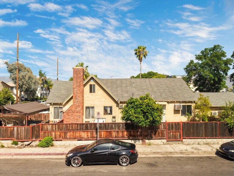 More Photos Of 11234 Hatteras St, North Hollywood Apartments For Sale