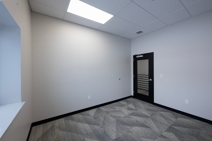 More Photos Of 701 E Wayne St, Fort Wayne Office For Lease