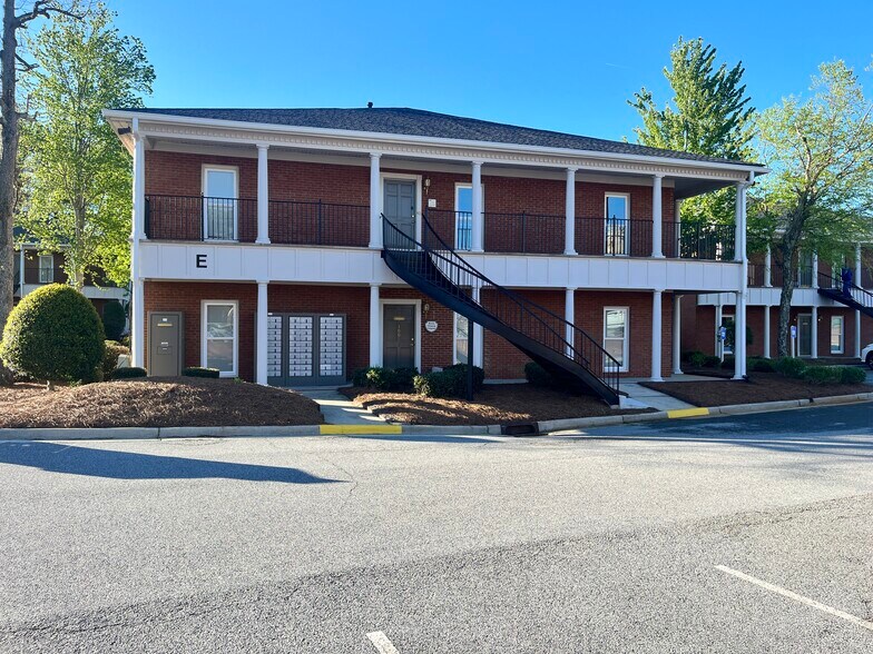 More Photos Of 2386 Clower St, Snellville Office For Lease