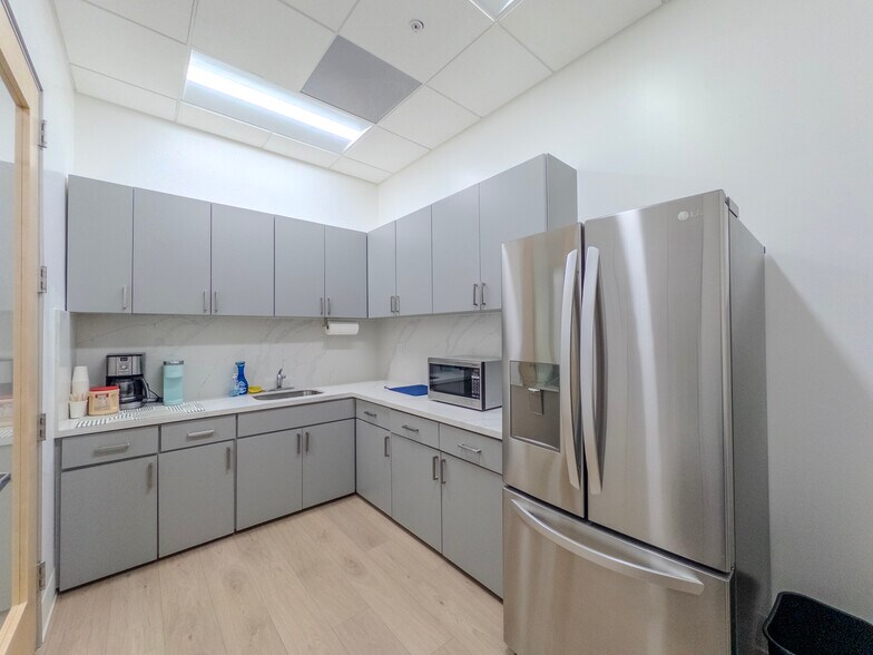 More Photos Of 17395 S Manthey Rd, Lathrop Medical For Sale