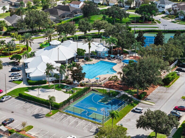 More Photos Of 8160 Fan Palm Way, Kissimmee Specialty For Sale