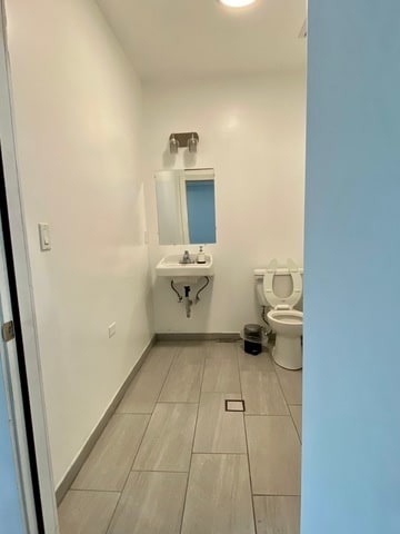 More Photos Of 1522-1524 N Ashland Ave, Chicago General Retail For Sale