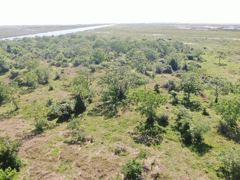 More Photos Of 0 South Redfish dr, Hitchcock Land For Sale