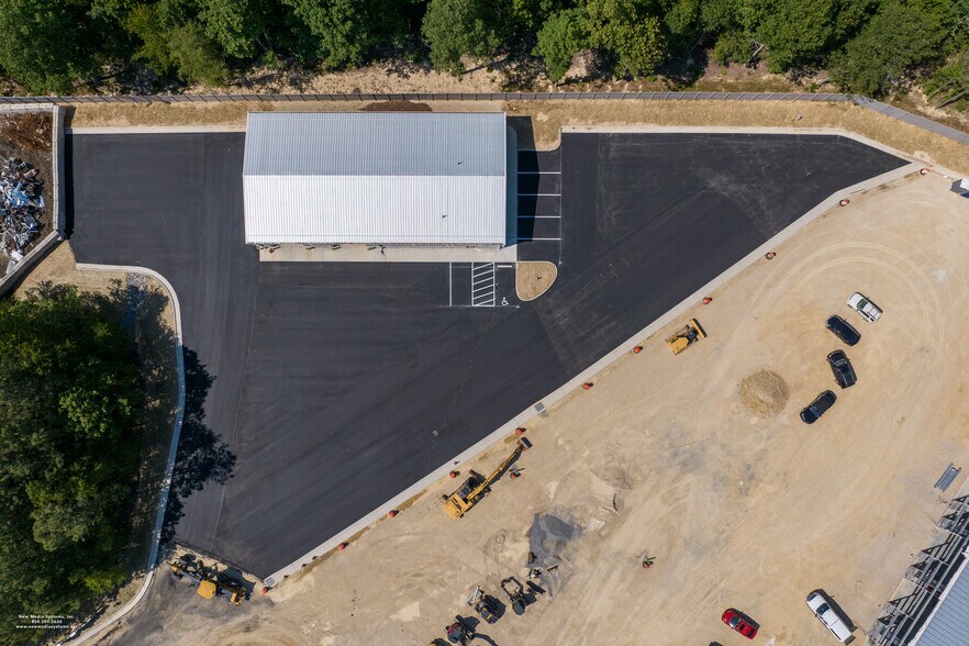 More Photos Of 11918 Deerhill Road, Midlothian Warehouse For Lease