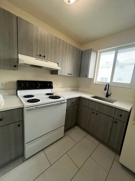 More Photos Of 126 SW 21st Ave, Miami Apartments For Sale