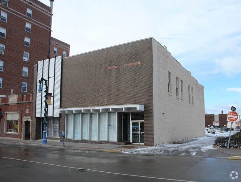 More Photos Of 20 Pearl St, Council Bluffs Office For Sale