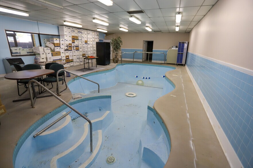 More Photos Of 2011 Texoma Pky, Sherman Office For Lease