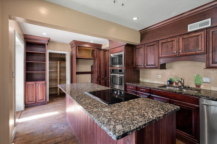More Photos Of 565 Savannah Hwy, Charleston Office Residential For Sale