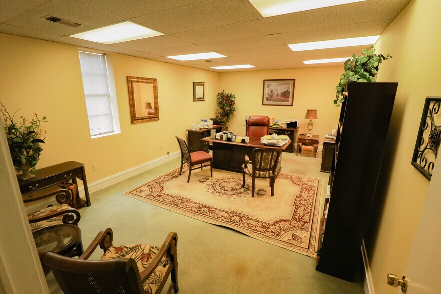 More Photos Of 459 S McDonough St, Montgomery Medical For Sale