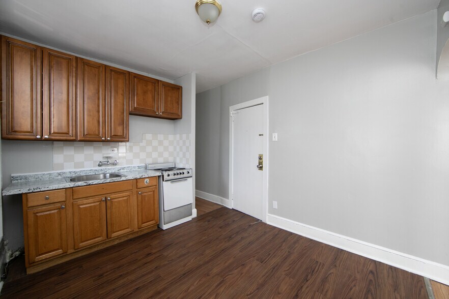 More Photos Of 2707 Westfield Ave, Camden Apartments For Sale