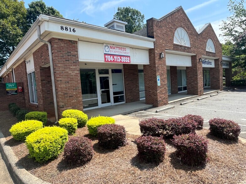 More Photos Of 8816 University East Dr, Charlotte Freestanding For Lease
