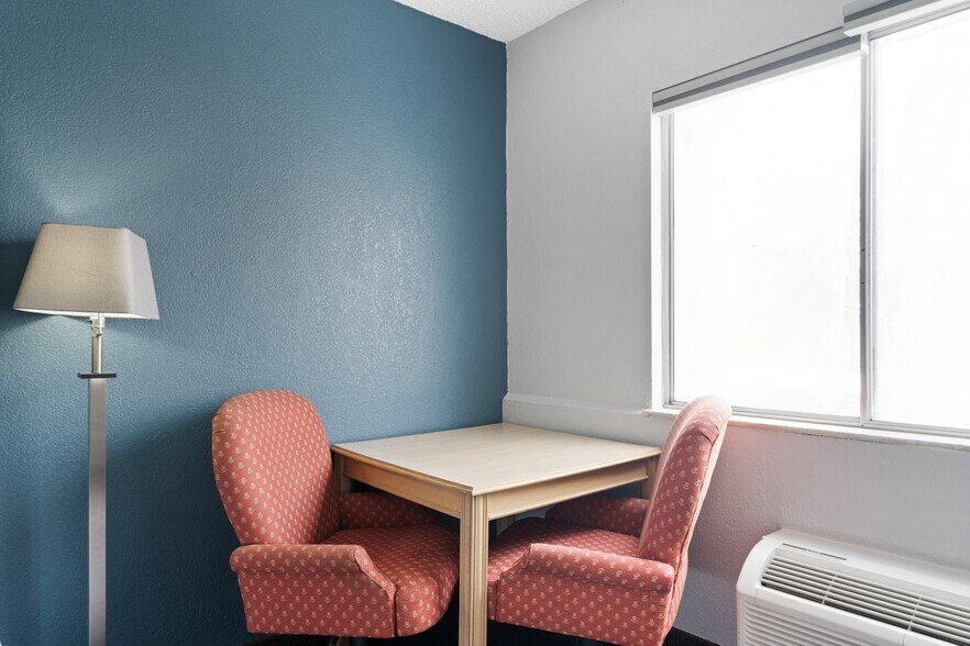 More Photos Of 1530 Cleveland Rd, Sandusky Hotel For Sale