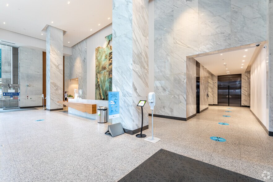 More Photos Of 45 O'Connor St, Ottawa Office For Lease