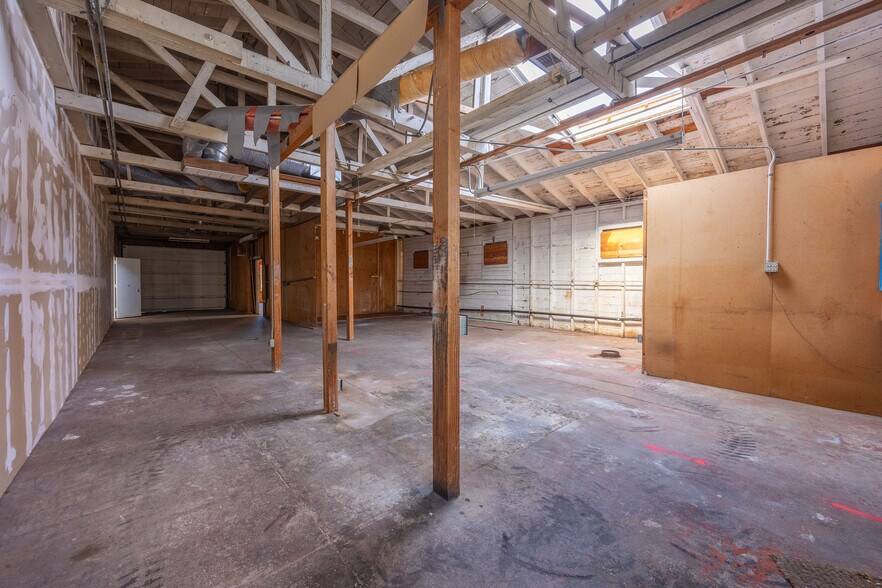 More Photos Of 535-539 Main St, Half Moon Bay Storefront Retail Residential For Sale