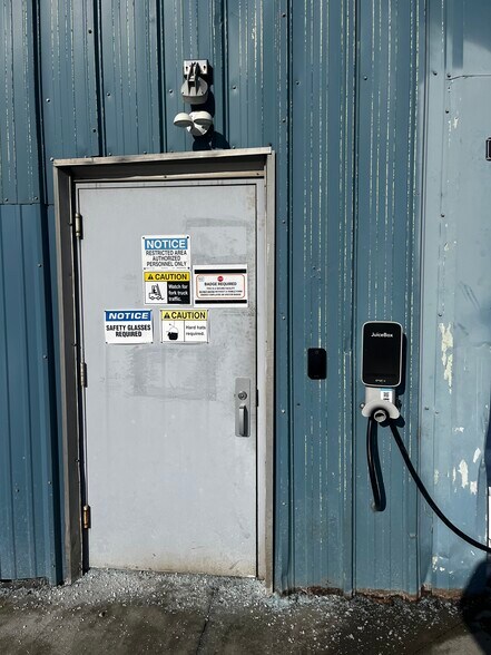 More Photos Of 42 Eighty Four Dr, Eighty Four Unknown For Lease