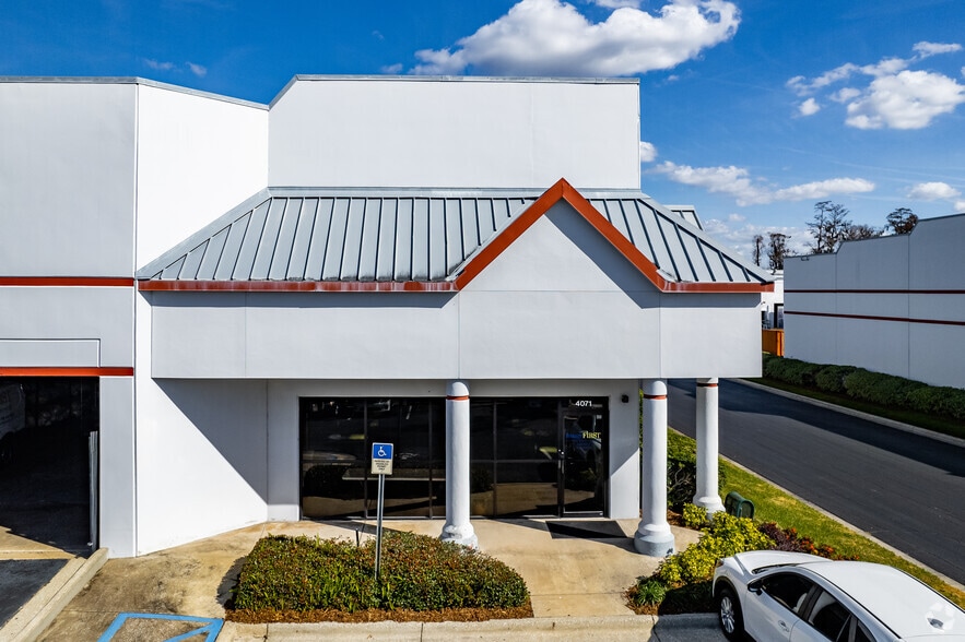 More Photos Of 3905 Center Loop, Orlando Unknown For Lease