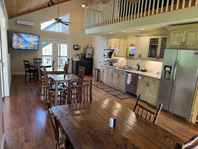 More Photos Of 19259 Rosman Hwy, Sapphire Hotel For Sale