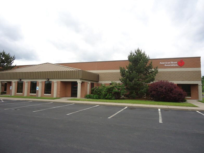 More Photos Of 17 Technology Pl, East Syracuse Office For Lease