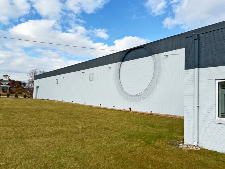 More Photos Of 900 Kennedy Blvd, Somerdale Warehouse For Lease