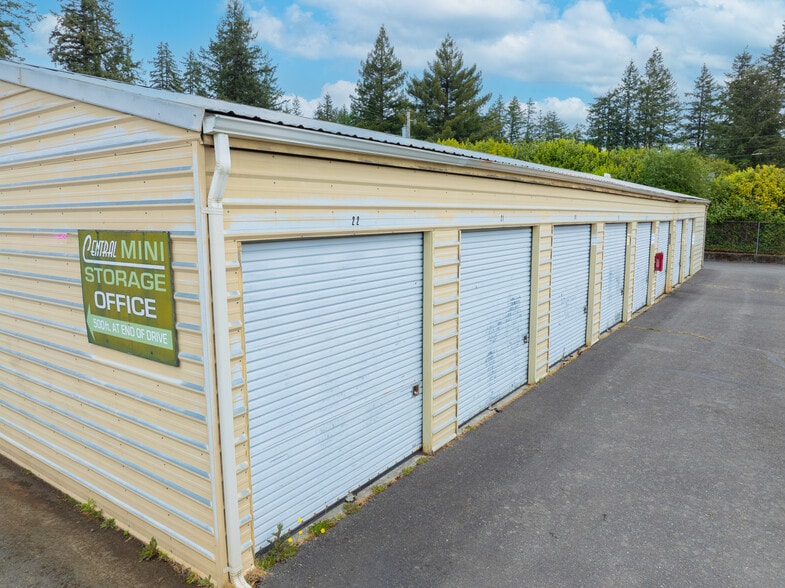 More Photos Of 498 W Central Blvd, Coquille Self Storage For Sale