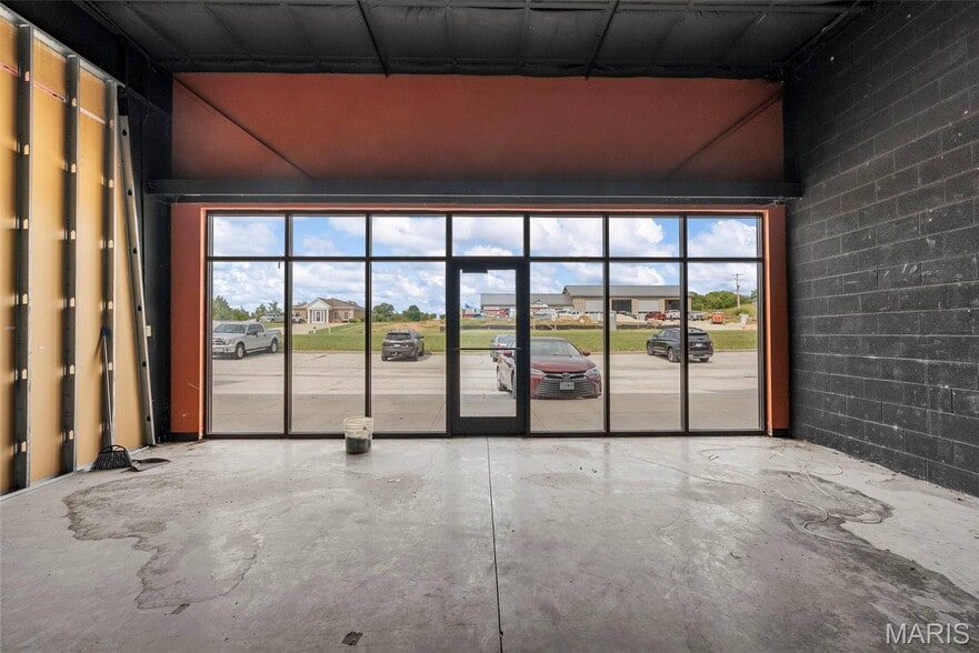 More Photos Of 212 Immanuel Ave, New Haven General Retail For Sale