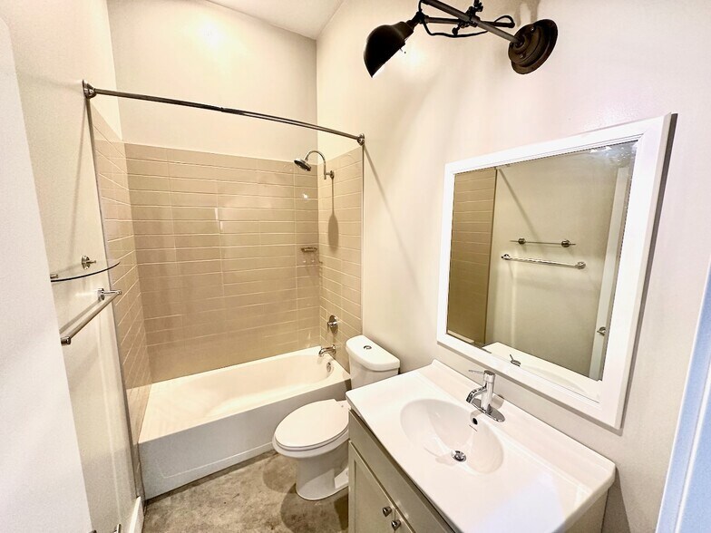 More Photos Of 4432-4434 Olive St, Saint Louis Apartments For Sale
