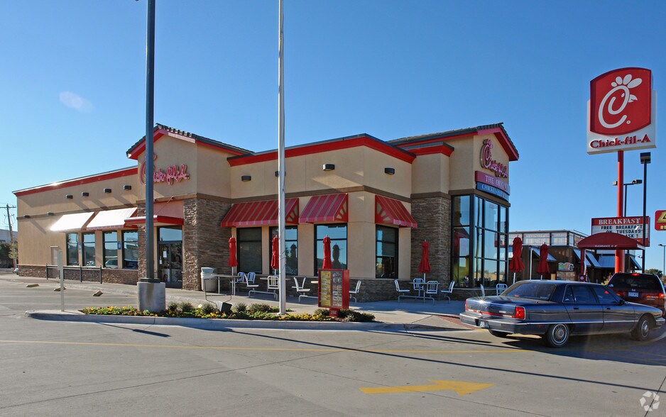 Primary Photo Of 3130 S Clack St, Abilene Fast Food For Lease