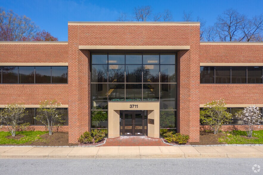 More Photos Of 3711 Kennett Pike, Greenville Office For Lease