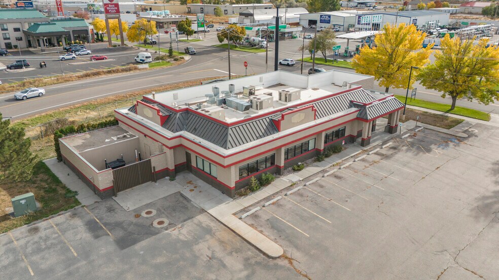 Primary Photo Of 950 Lindsay Blvd, Idaho Falls Restaurant For Lease