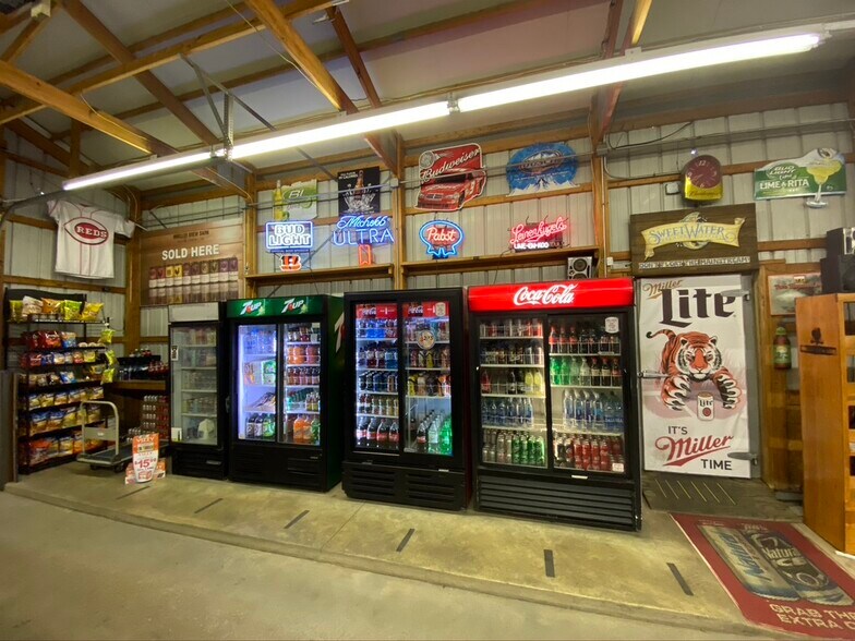 More Photos Of 1265 S Dorset Rd, Troy Freestanding For Sale