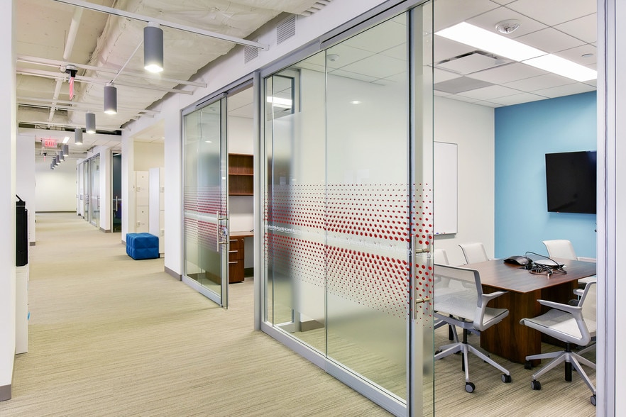 More Photos Of 2 Pierce Pl, Itasca Office For Lease