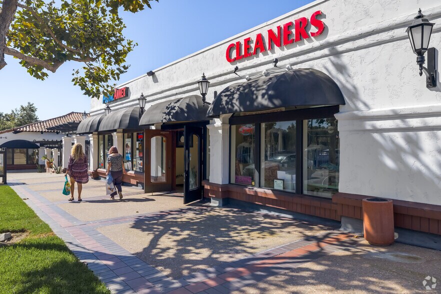 More Photos Of 162 S Rancho Santa Fe Rd, Encinitas Storefront Retail Office For Lease