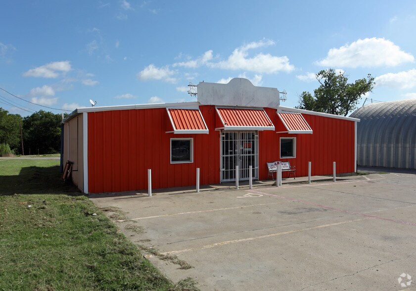 More Photos Of 903 E Mulberry St, Kaufman Freestanding For Lease