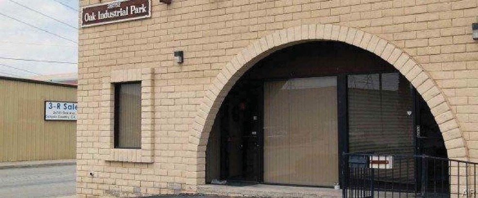 More Photos Of 26752 Oak Ave, Santa Clarita Warehouse For Lease