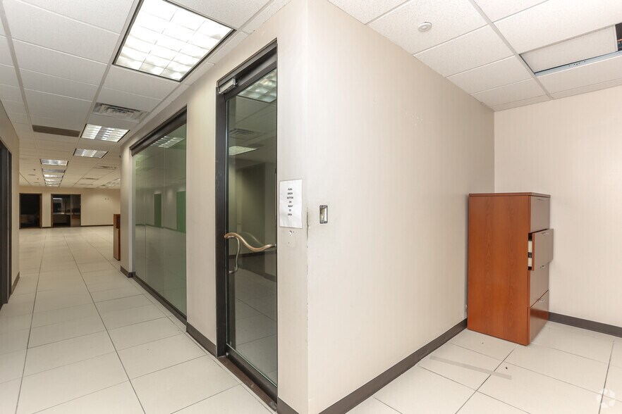 More Photos Of 450 E John Carpenter Fwy, Irving Office For Lease
