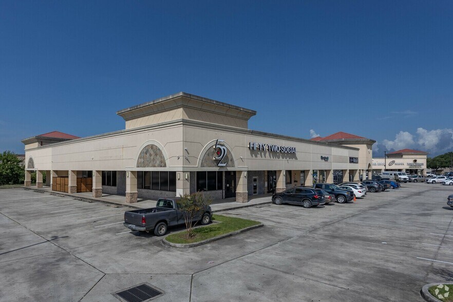 More Photos Of 11130 Gulf Fwy, Houston Storefront Retail Office For Lease
