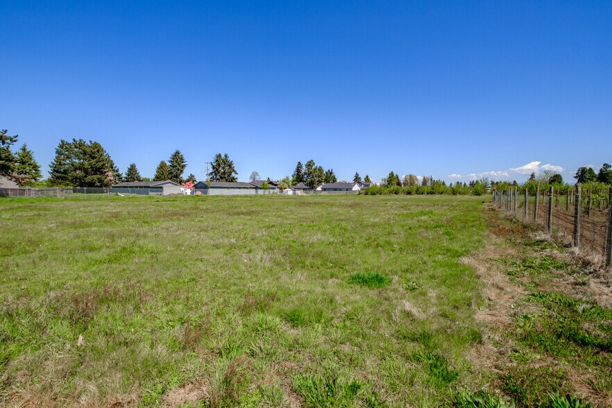 More Photos Of 1661 Lincoln Rd, Woodburn Land For Sale