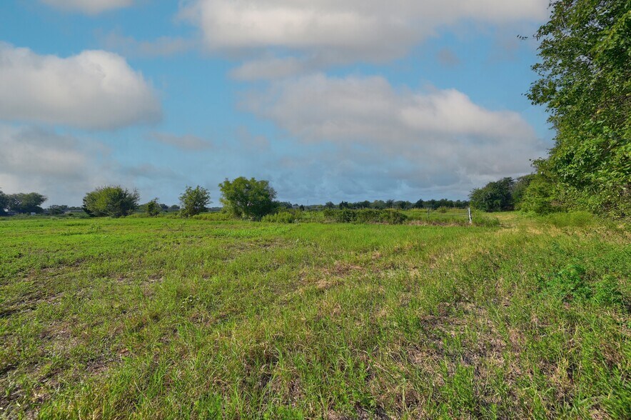 More Photos Of 15650 U.S. 290, Burton Land For Sale
