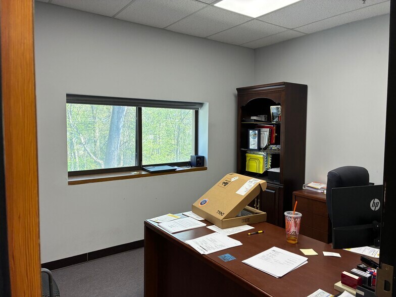More Photos Of 25 Lindeman Dr, Trumbull Warehouse For Lease