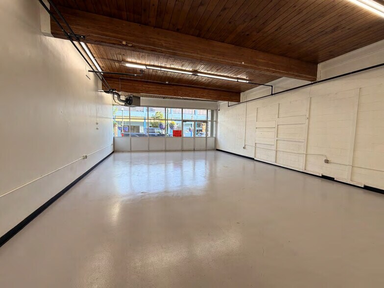 More Photos Of 324 W 4th Ave, Anchorage Storefront For Lease