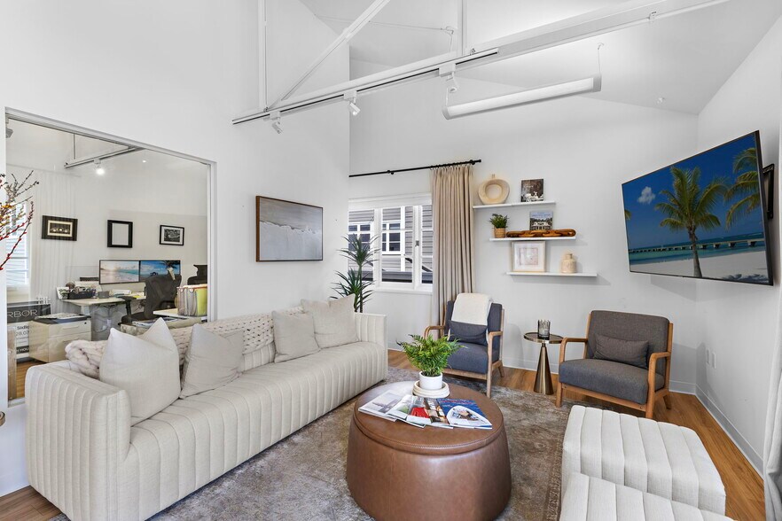 More Photos Of 2507 W Coast Hwy, Newport Beach Unknown For Lease