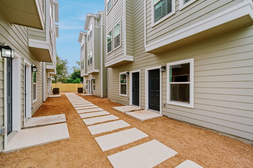 More Photos Of , San Antonio Multifamily For Sale