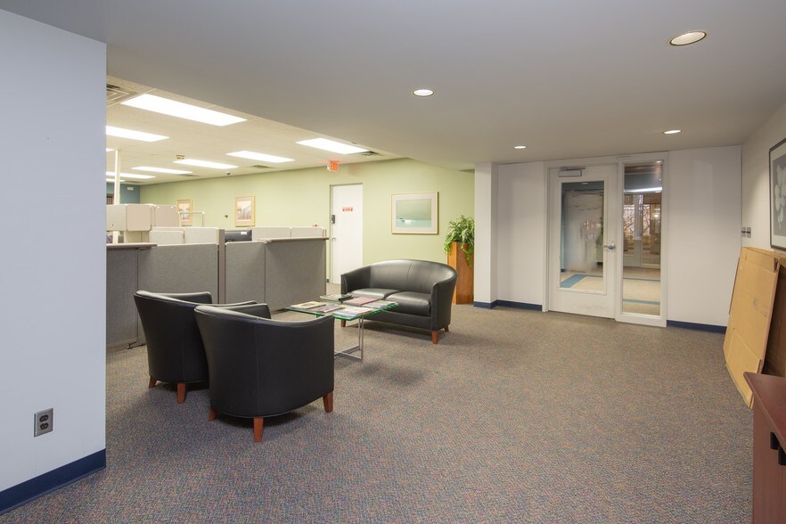 More Photos Of 151 S Rose St, Kalamazoo Office For Sale