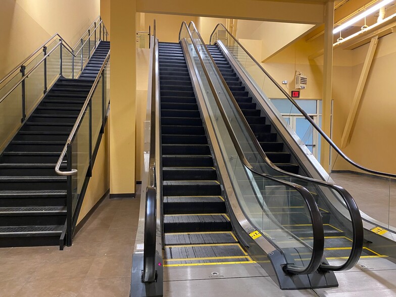 More Photos Of 1245 Worcester St, Natick General Retail For Lease